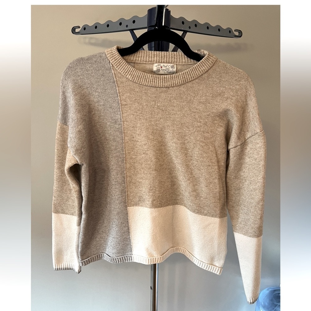 Women’s color block sweater size large